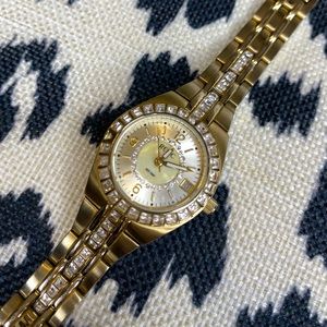 Gold boyfriend band Relic watch with bling
